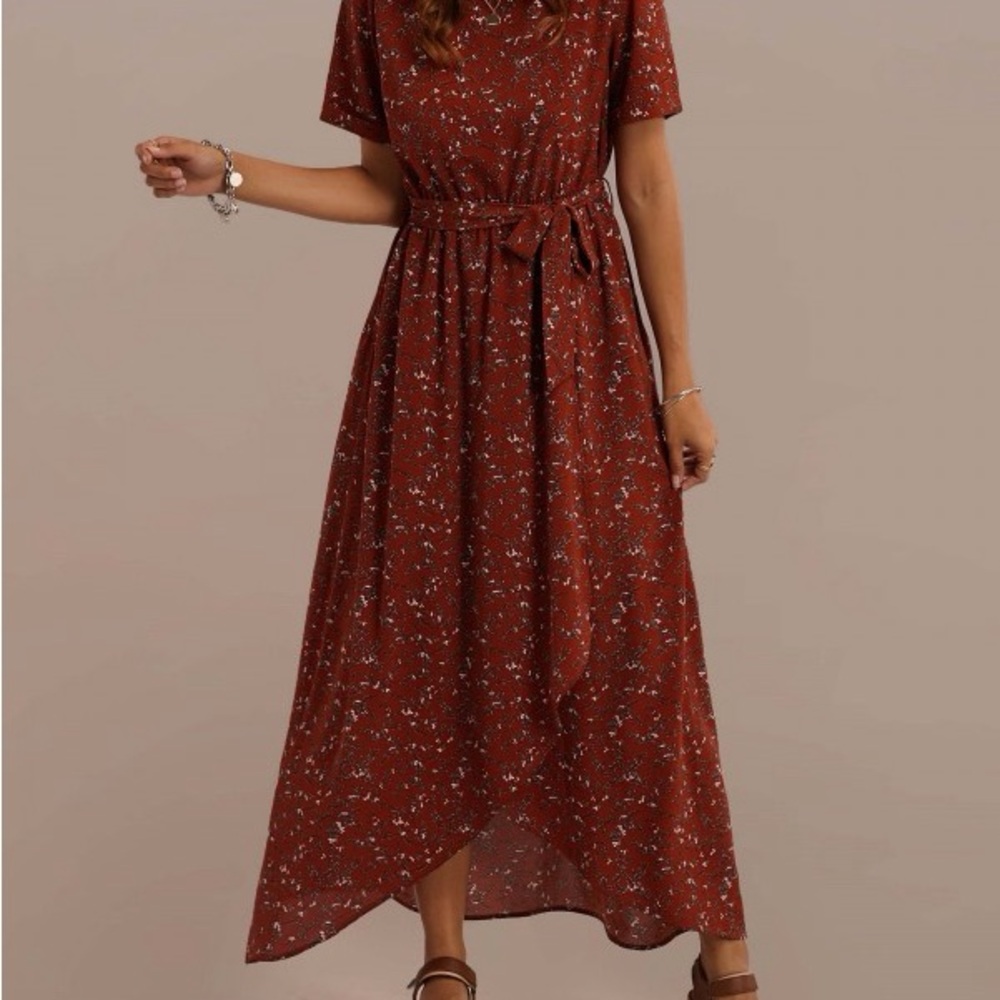Short Sleeve Round Neck Elastic Waist Along With a Belt Tie Floral Maxi Dress
